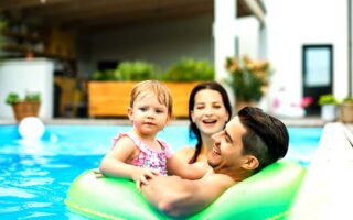 Come scegliere la piscina per il giardino