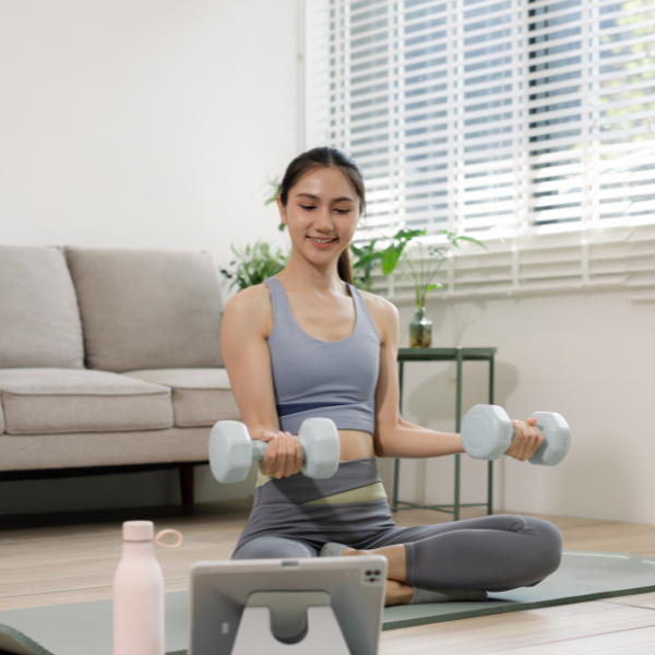 allenamento con manubri